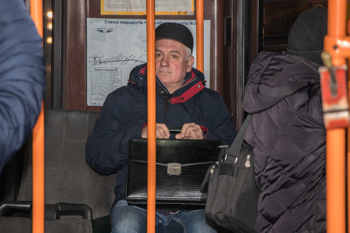 Некоторые пассажиры узнали, чем отличаются маршруты 19 и 19-д только сев в троллейбус