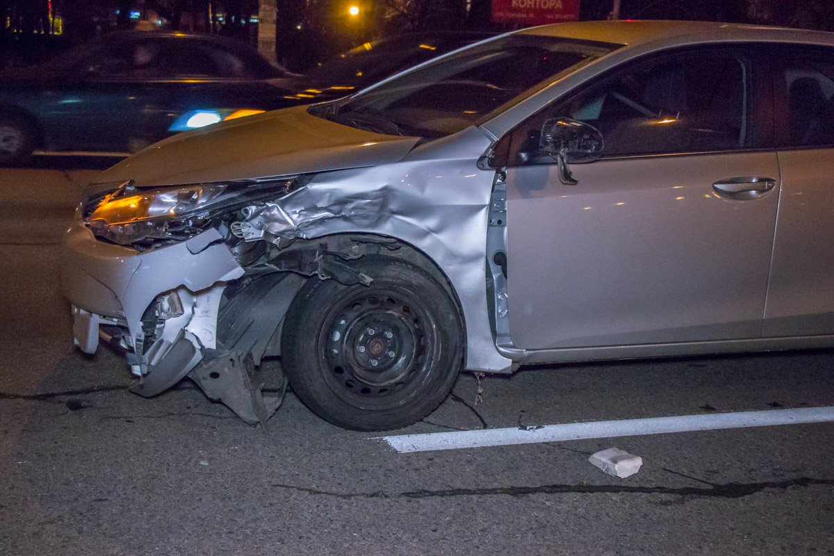 Водитель серого автомобиля также не нуждался в госпитализации 