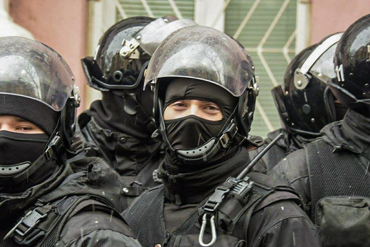 В центре Киева на крыше пытаются задержать Саакашвили: подробности 18