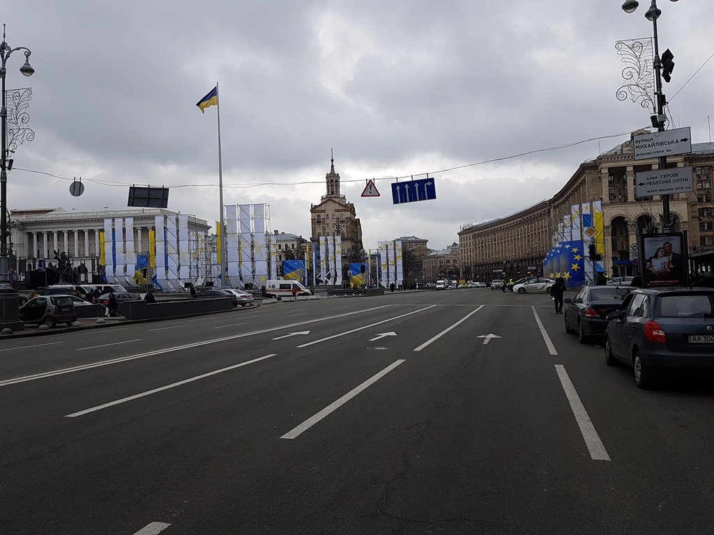 На Майдане Незалежности также дежурит скорая помощь