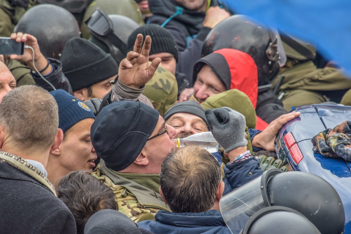В центре противостояния В центре противостояния