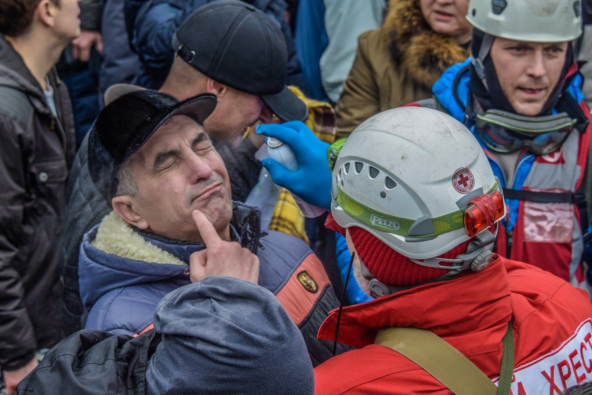 Пострадавшие от газа и потасовки обратились к медикам Пострадавшие от газа и потасовки обратились к медикам