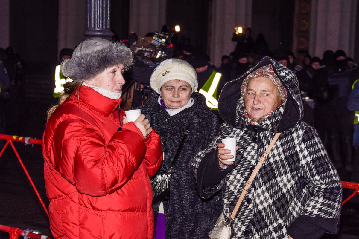 На митинге с чаем