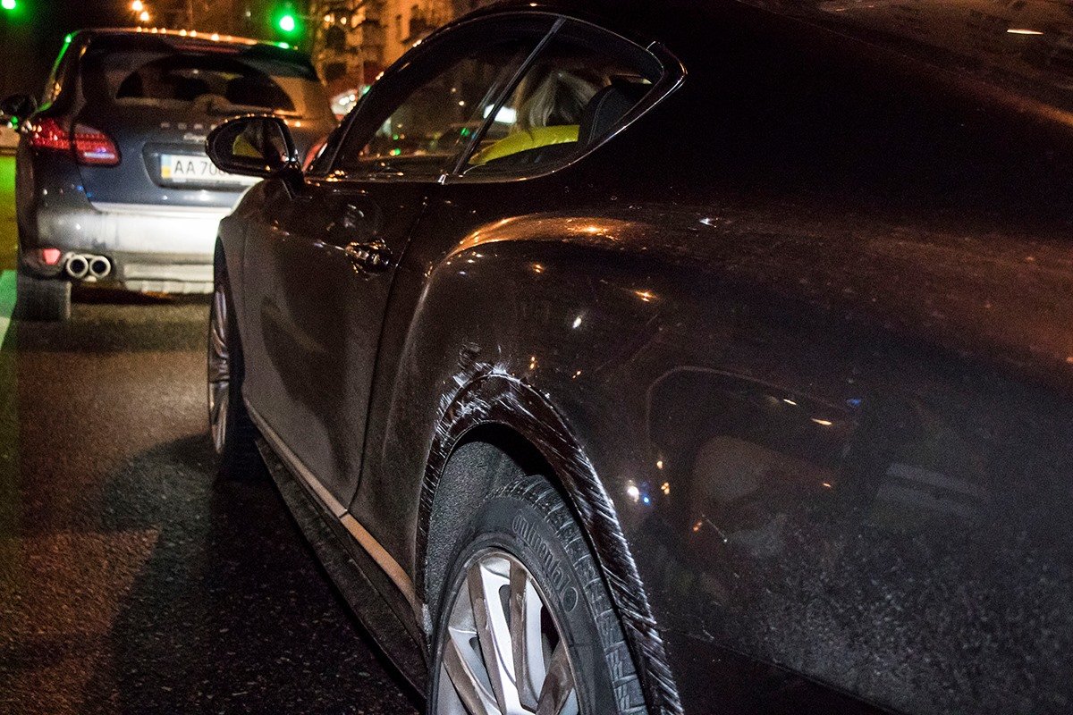 У Bentley небольшие повреждения
