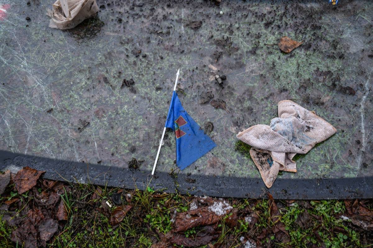 Из Mercedes выпили личные вещи водителя и пассажиров