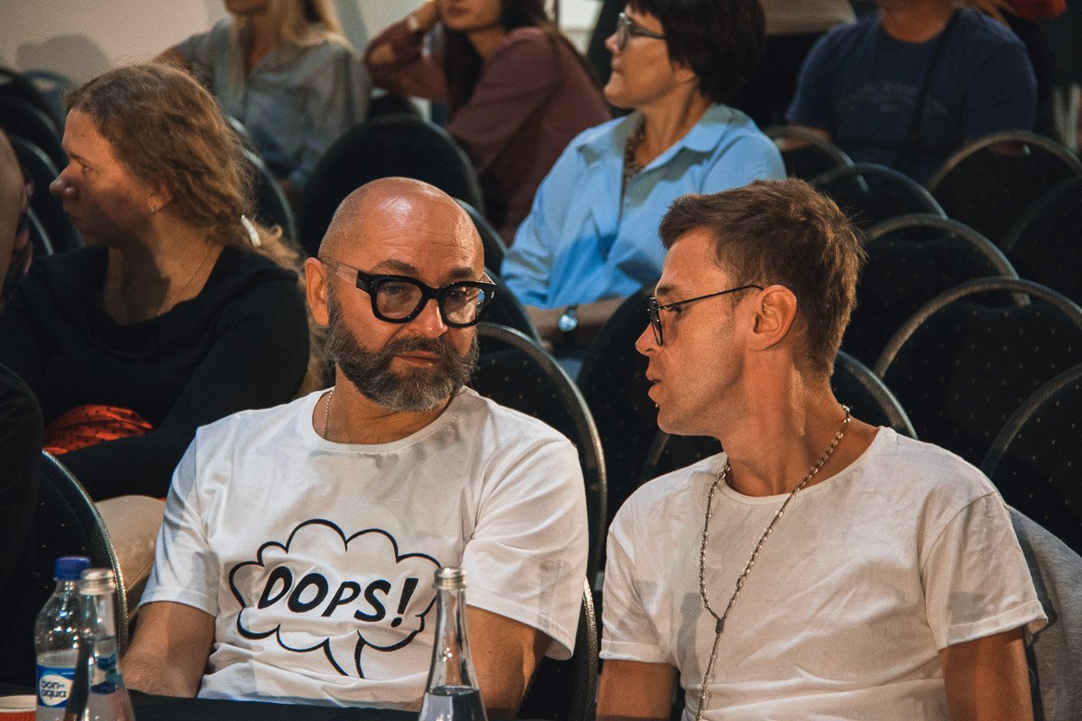 Среди жури тоже ведутся обсуждения новых коллекций 