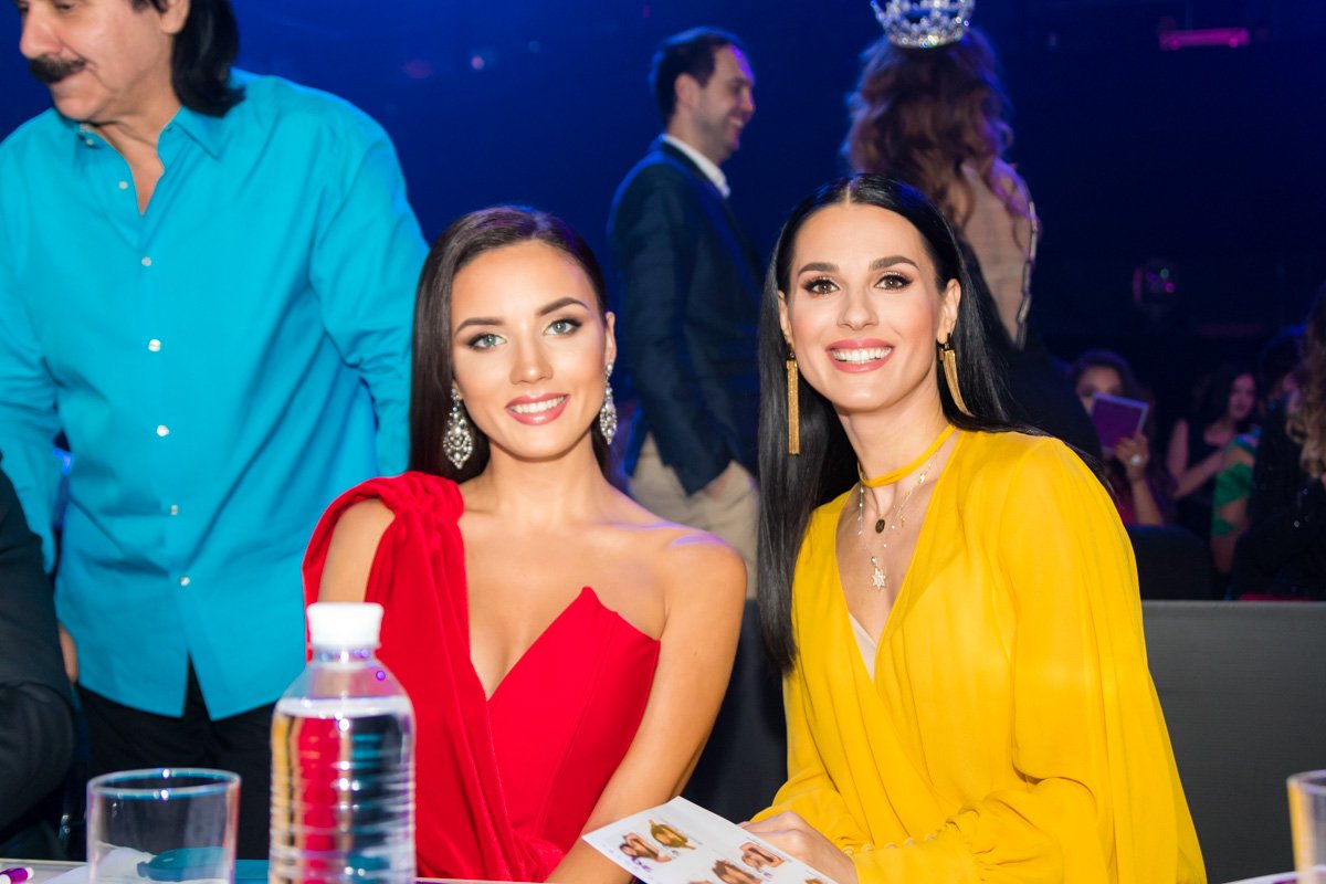 Виктория Киосе и Маша Ефросинина 