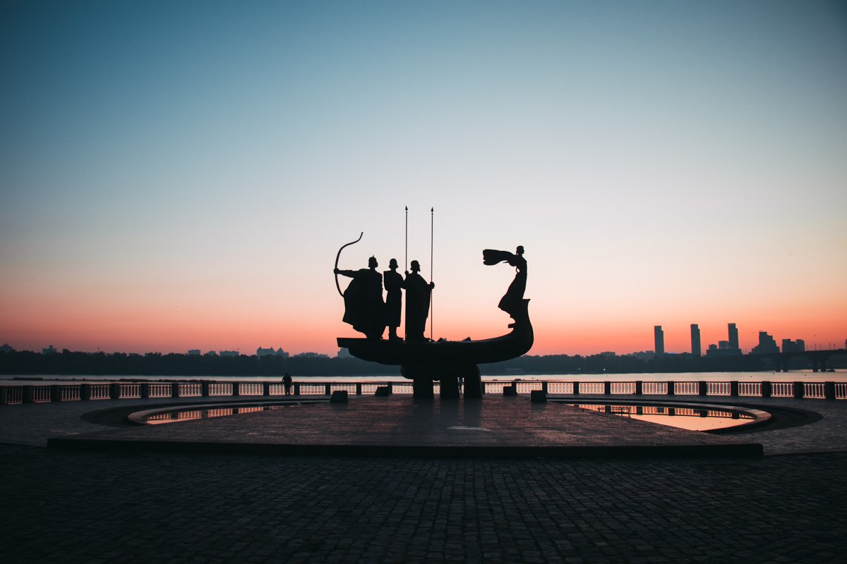 Лыбедь встречает рассвет