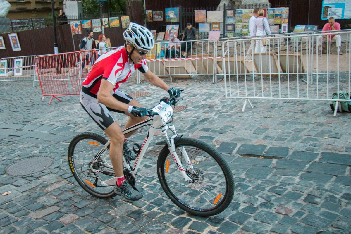 Всего для участия в состязаниях зарегистрировались 208 человек Всего для участия в состязаниях зарегистрировались 208 человек.