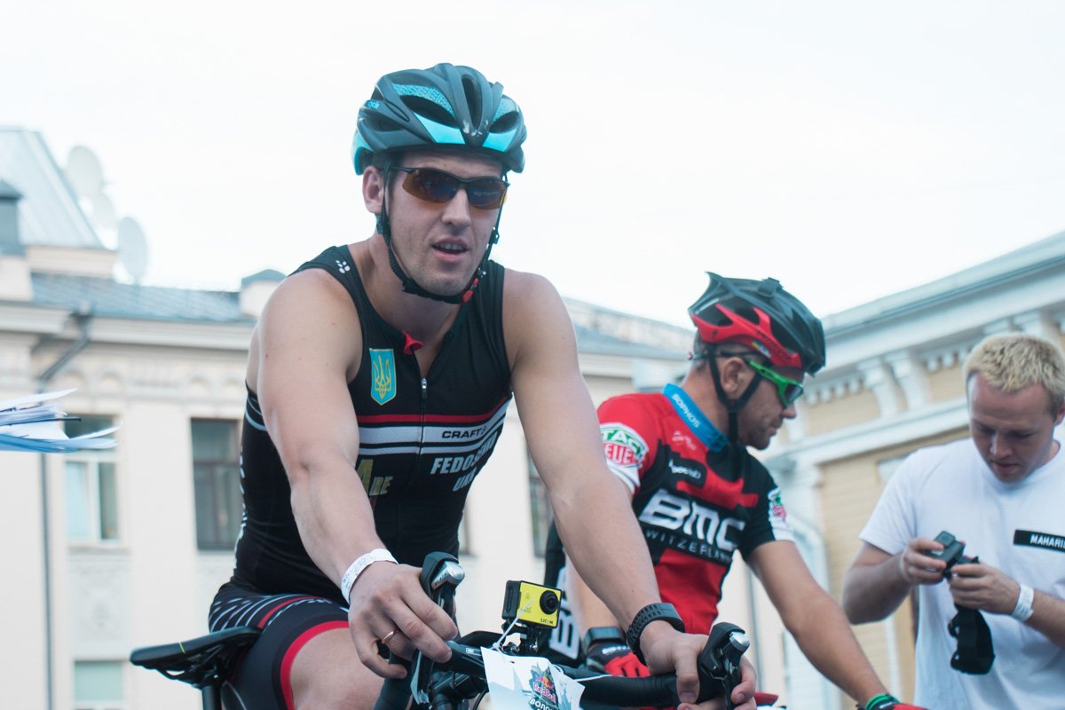 Вдоль всей дистанции дежурили волонтеры и автомобили помощи Вдоль всей дистанции дежурили волонтеры и автомобили помощи