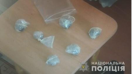 26-летняя девушка занималась распространением наркотиков 26-летняя девушка занималась распространением наркотиков