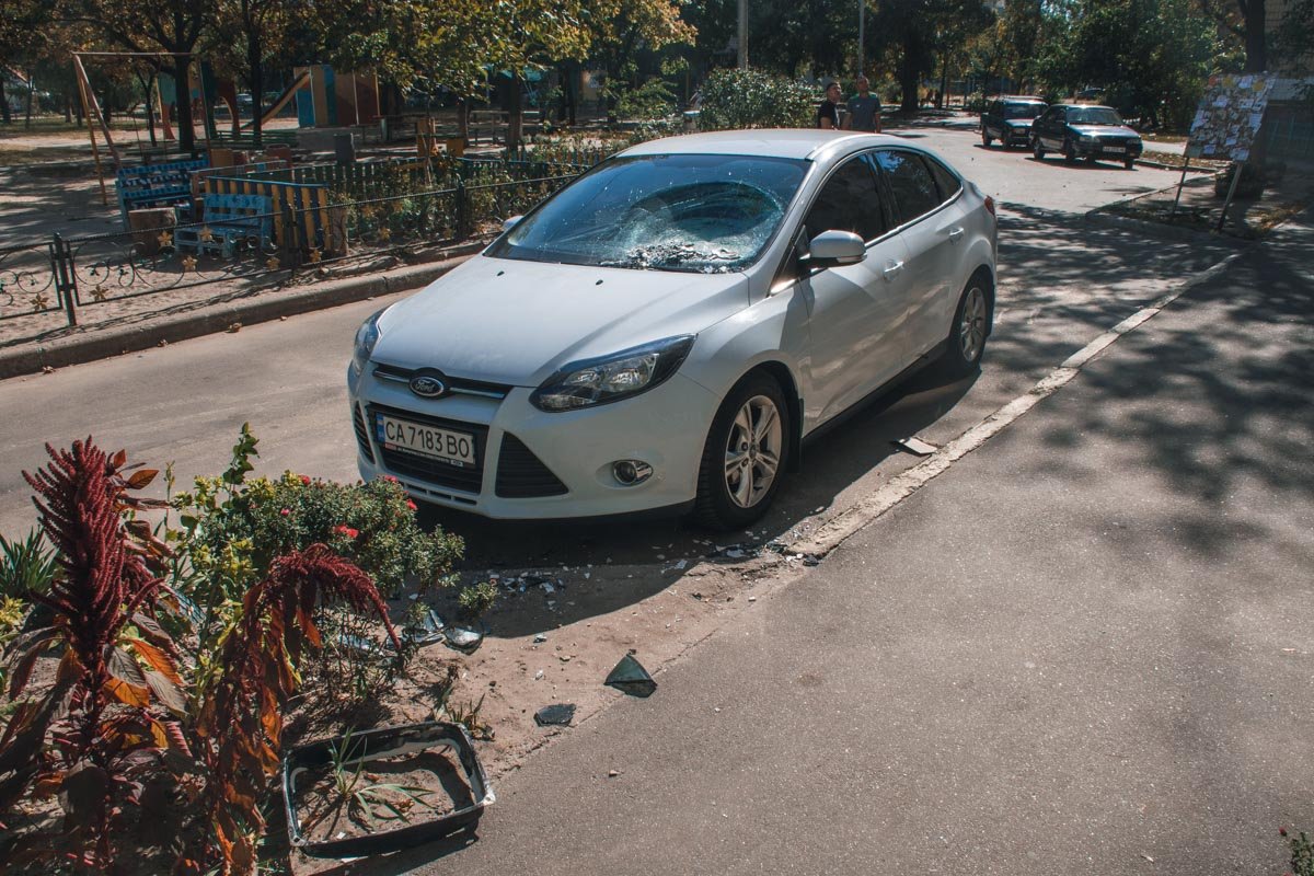 По предварительным данным ремонт обойдется в сумму около 1 тысячи долларов