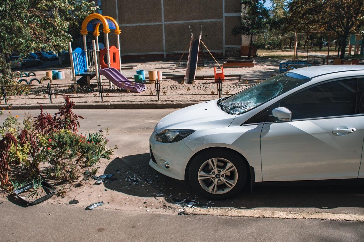 Машина получила серьезные повреждения