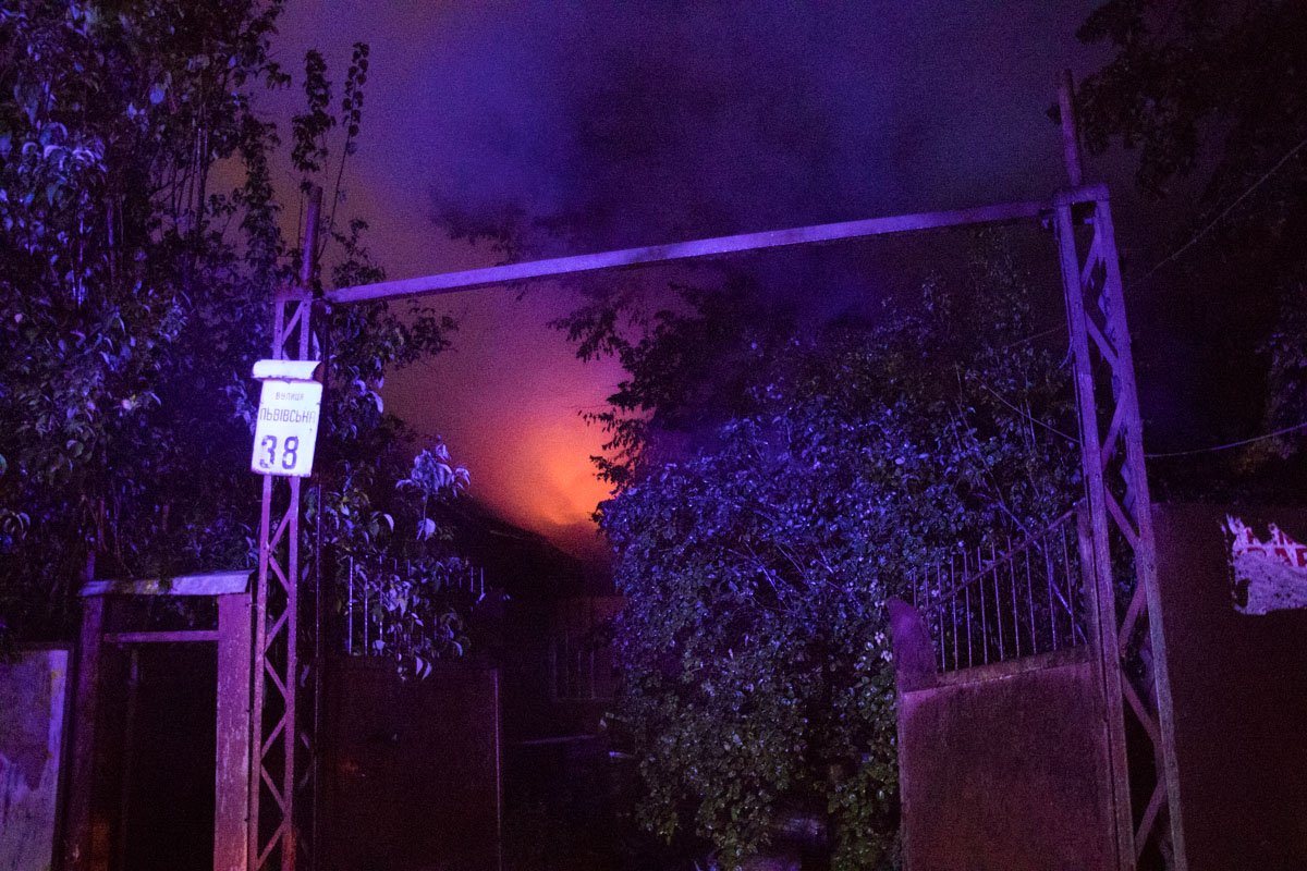 Горел жилой частный дом