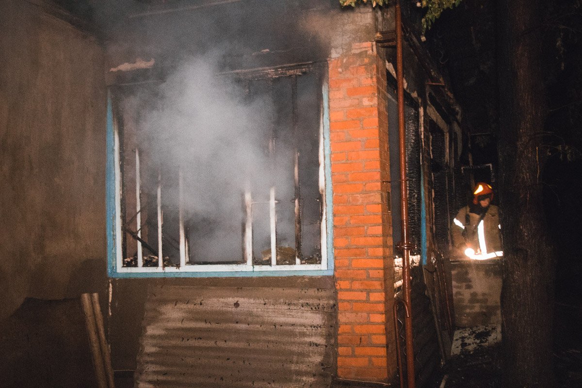 Площадь пожара составила около 80 квадратных метров