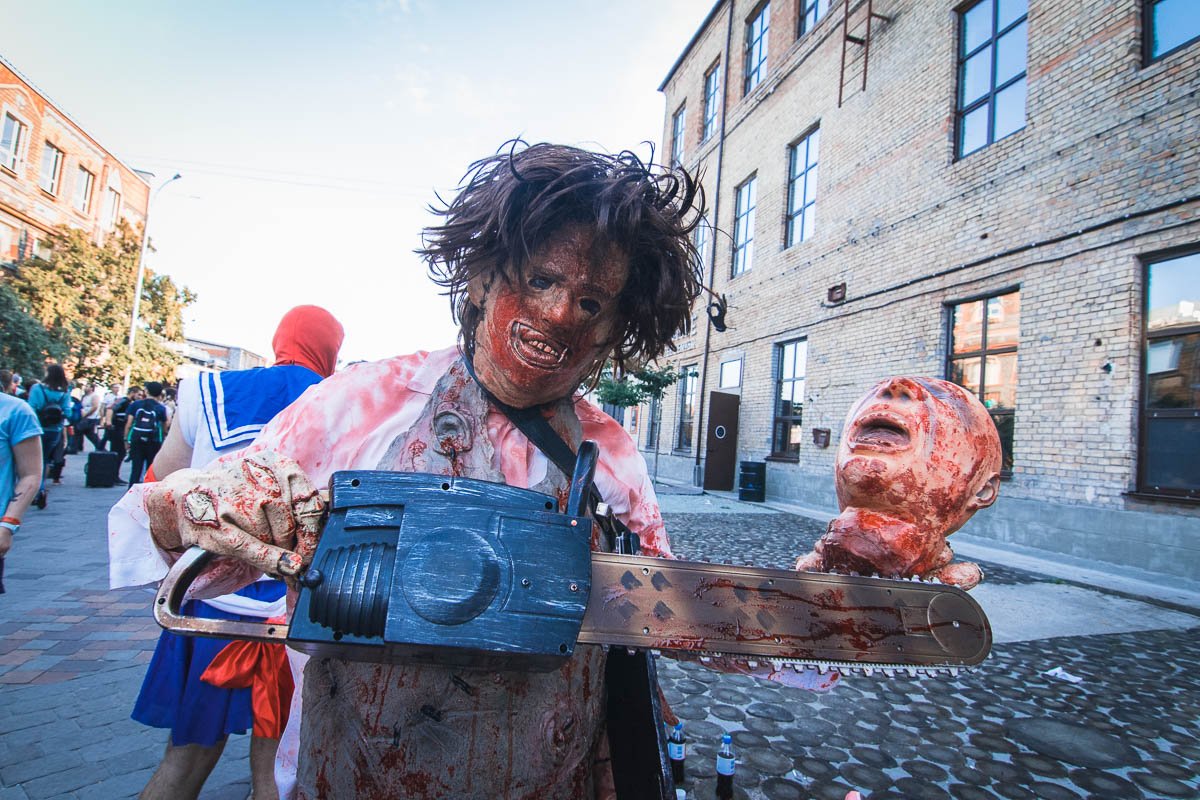 Но на фесте было и множество злодеев Но на фесте было и множество злодеев