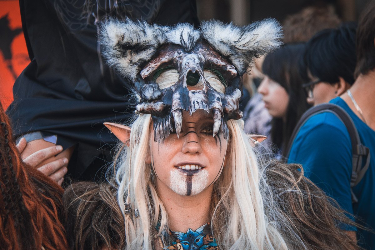 За агрессивным образом спрятана хрупкая, нежная девушка 