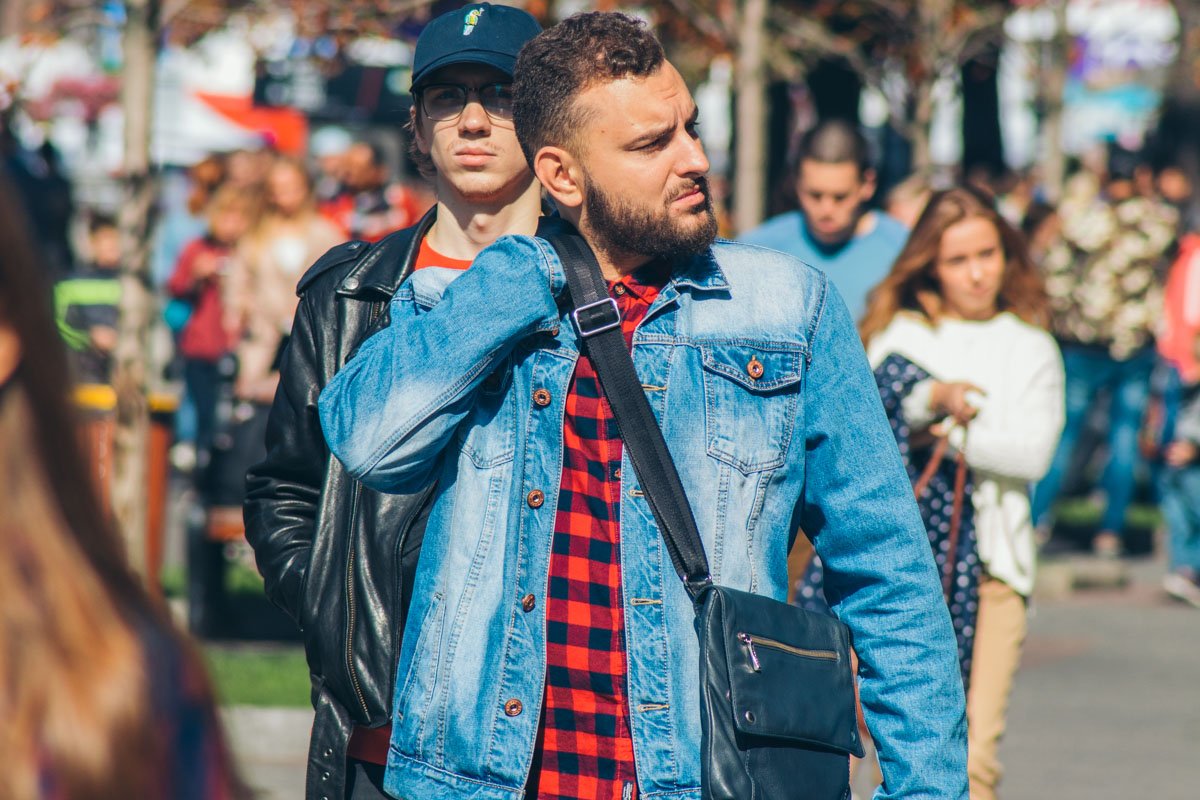 Ах, какая женщина! Аж по спине мурашки Ах, какая женщина! Аж по спине мурашки