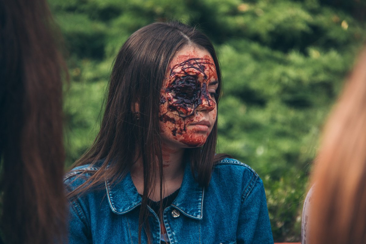 Как вам такой грим? Как вам такой грим?