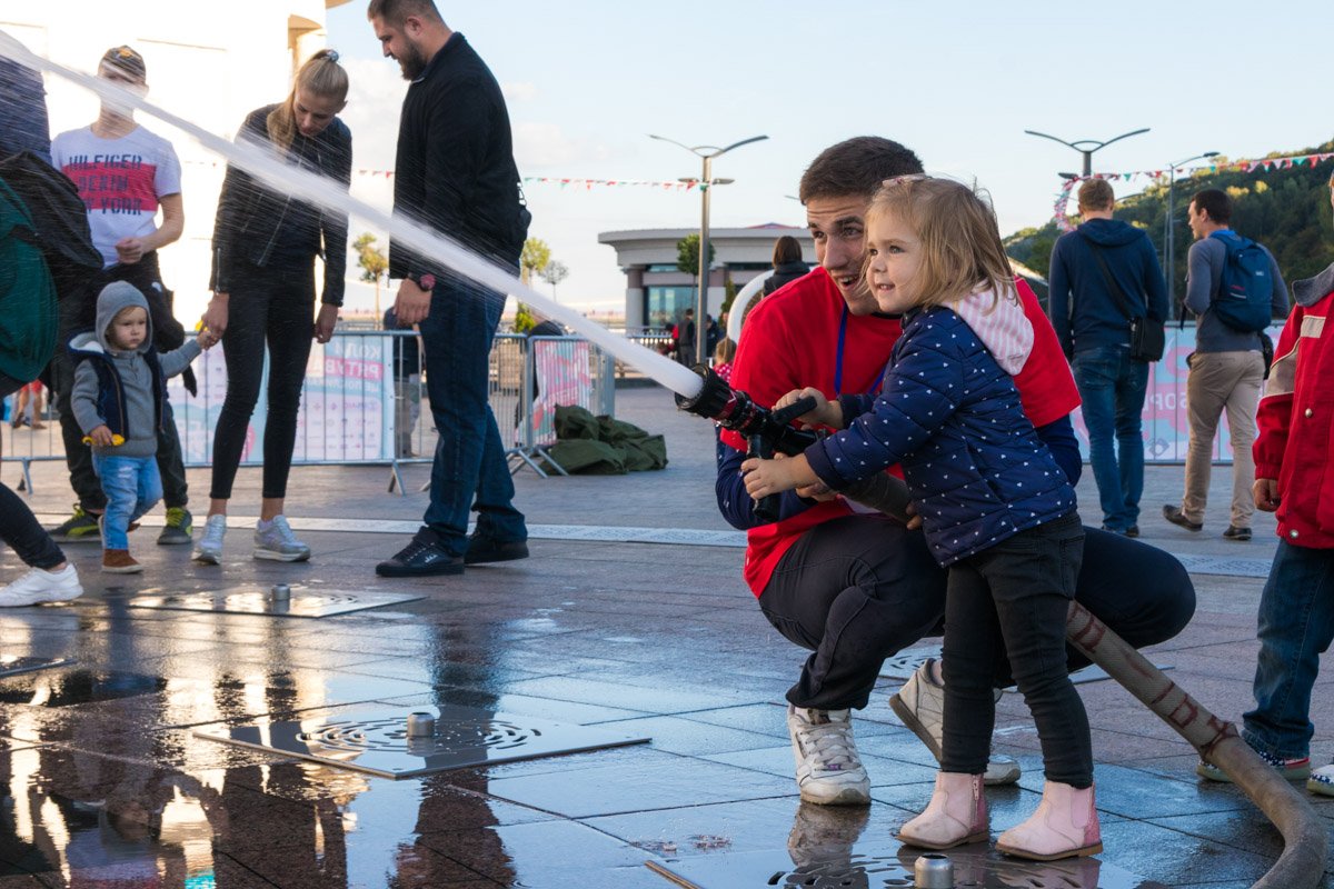 Вот так я буду тушить пожар, когда выросту Вот так я буду тушить пожар, когда выросту