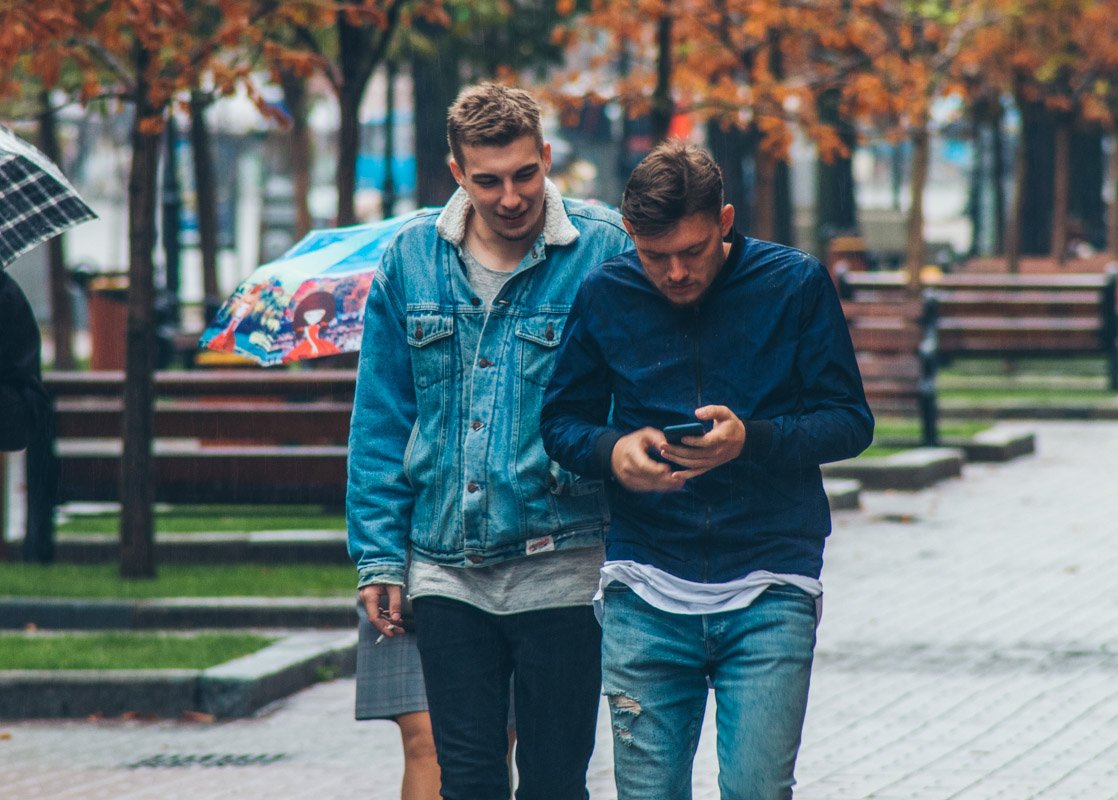 Ну и кому ты там пишешь? Ну и кому ты там пишешь?