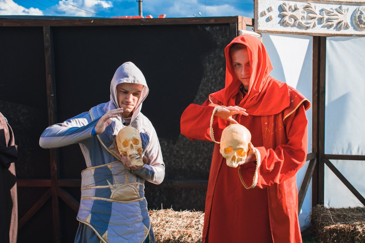 Чтобы быть колдуном, не обязательно владеть супер-силой