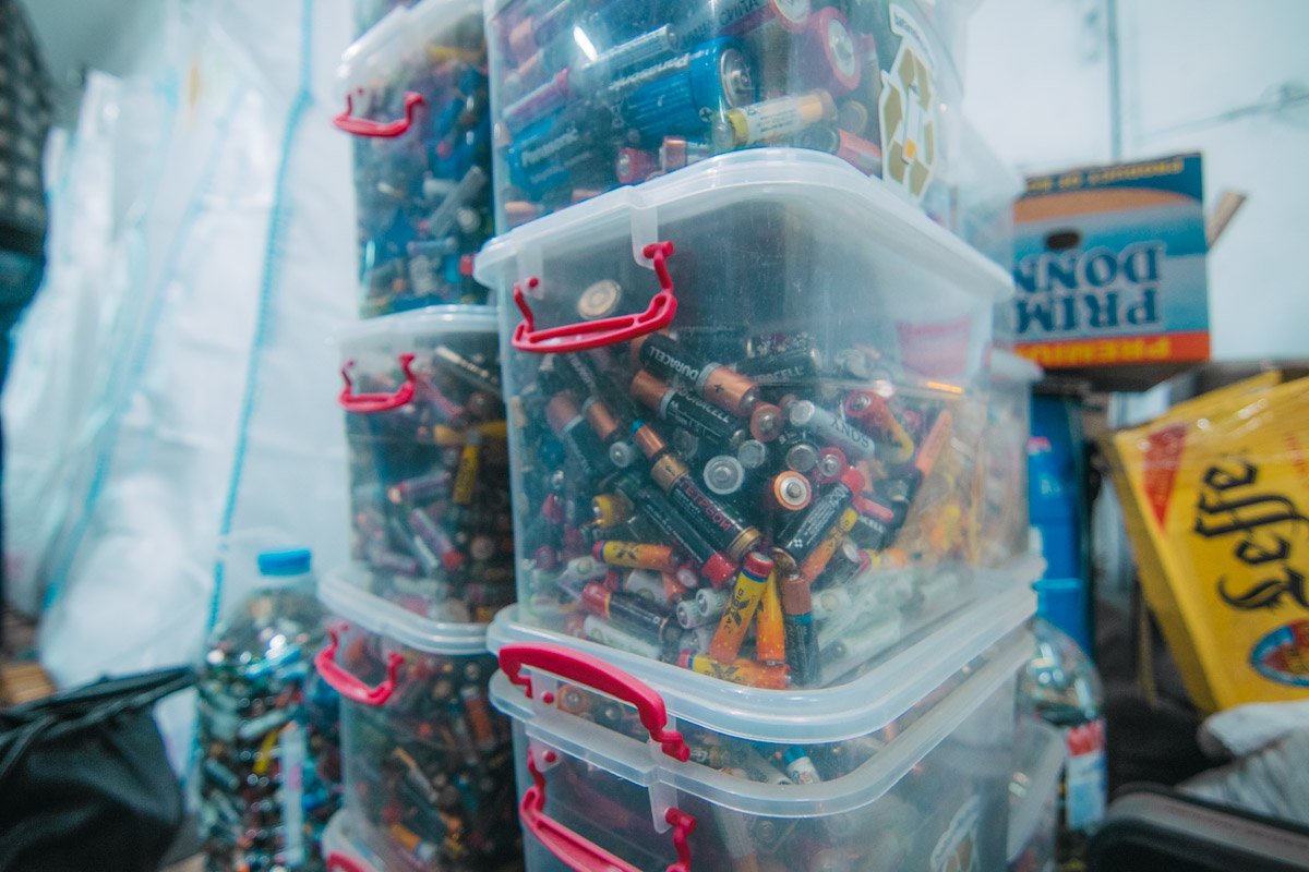 Рассортированные батарейки