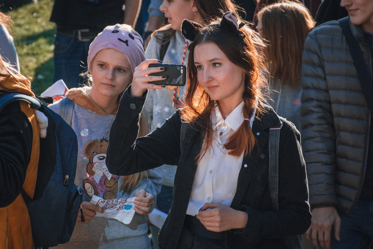 Блестящая кошечка