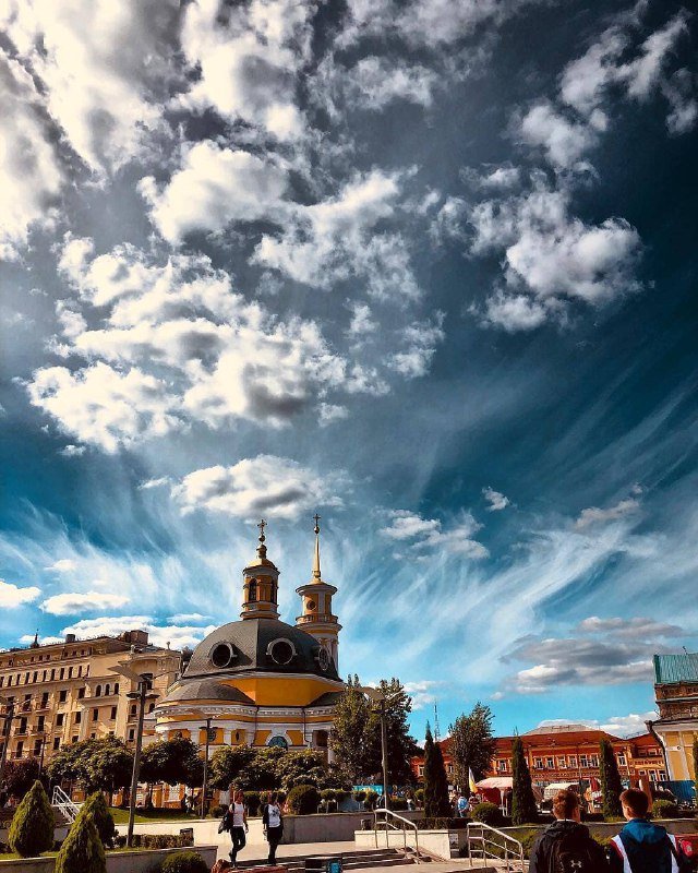 Кадры летнего неба, по которому будем скучать. Фото:@etokievdetka