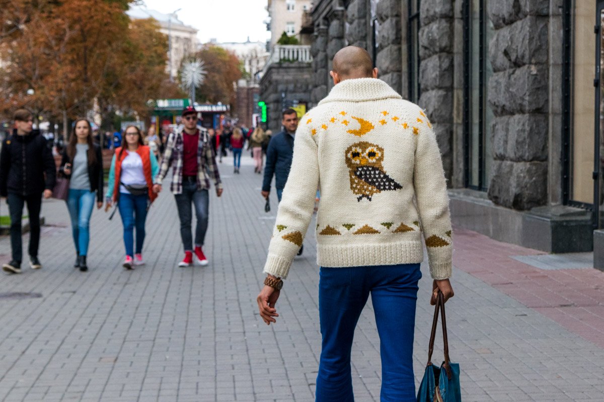 Если бабушка дарила вам теплые свитера, то самое время их примерить