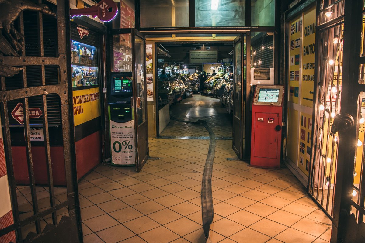 25 сентября, на территории Бессарабского рынка произошло возгорание 25 сентября, на территории Бессарабского рынка произошло возгорание