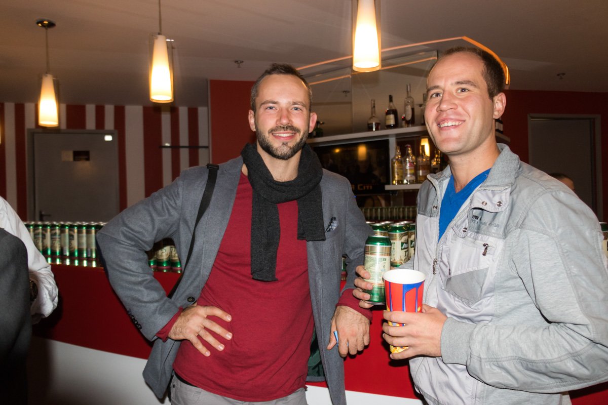 Даже таким красачикам достаются роли злодеев 