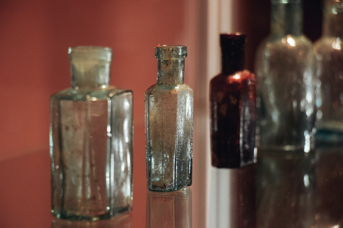 Все эти предметы тысячи лет лежали под землей Все эти предметы тысячи лет лежали под землей