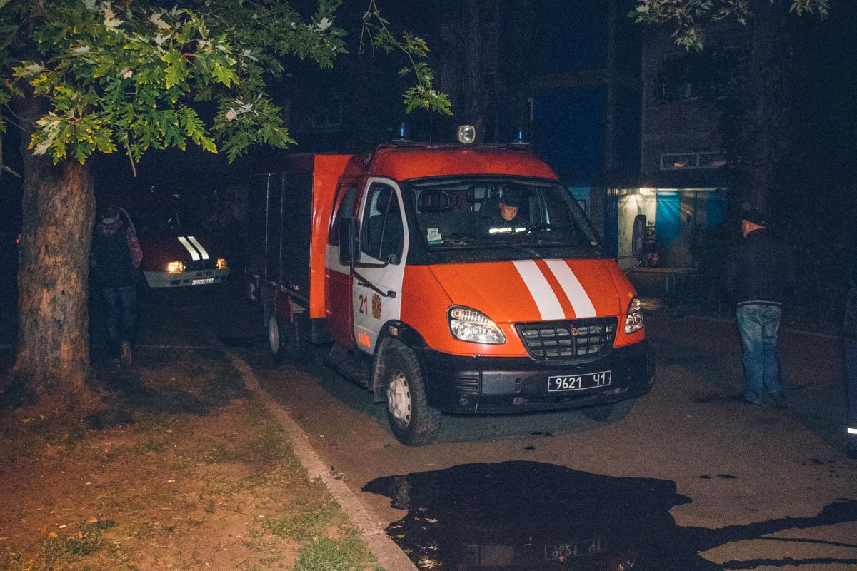 В девятиэтажном жилом доме произошел серьезный пожар В девятиэтажном жилом доме произошел серьезный пожар