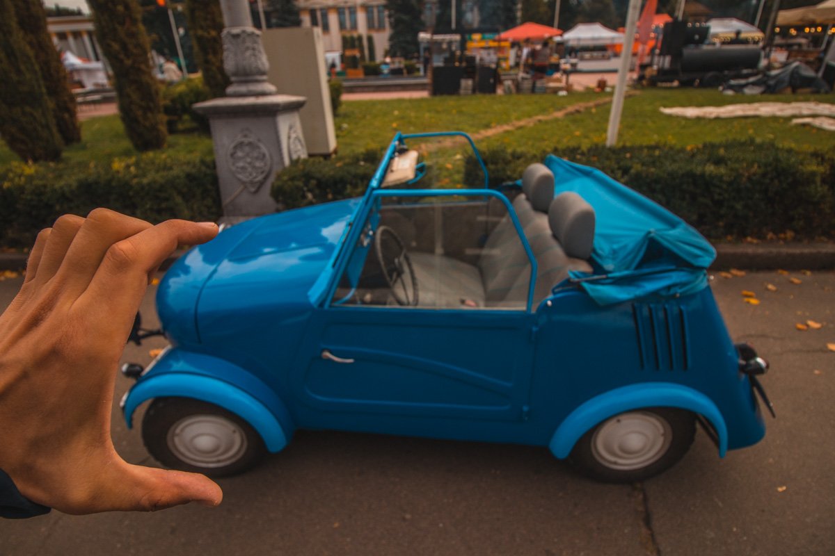 На изготовление этой мини-машинки владелец потратил 2 года