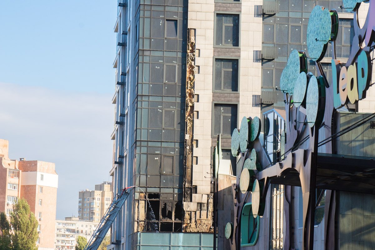 Пожар заметили около 15:20