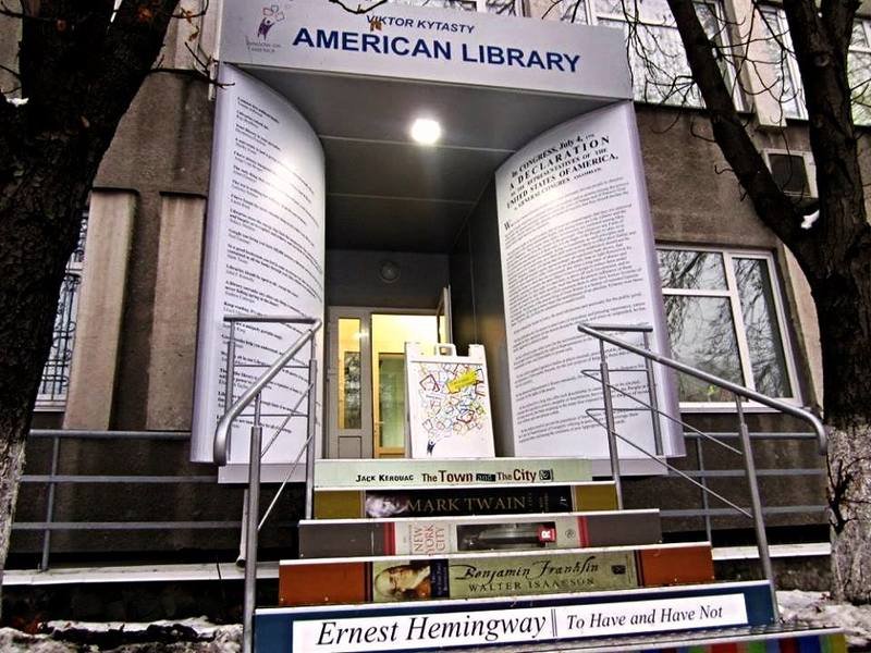 В библиотеке есть доступ к огромному количеству лекций от известнейших американских университетов