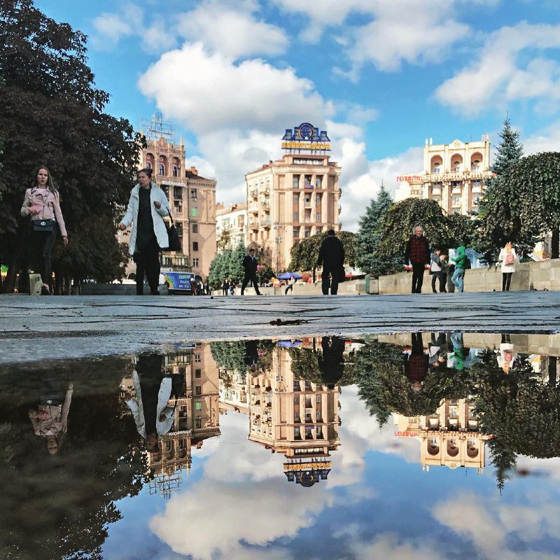Иногда стоит смотреть под ноги - там тоже можно увидеть небо. Фото: @ivanvisuals Иногда стоит смотреть под ноги - там тоже можно увидеть небо. Фото: @ivanvisuals