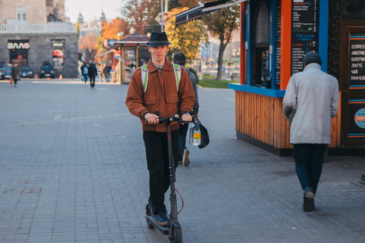 Зачем ходить ногами, когда есть самокат