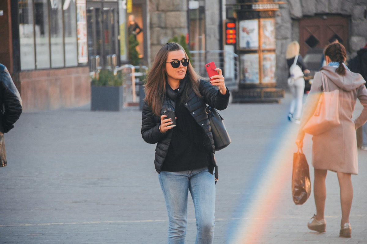 Почему бы не сделать селфи солнечным осенним днем