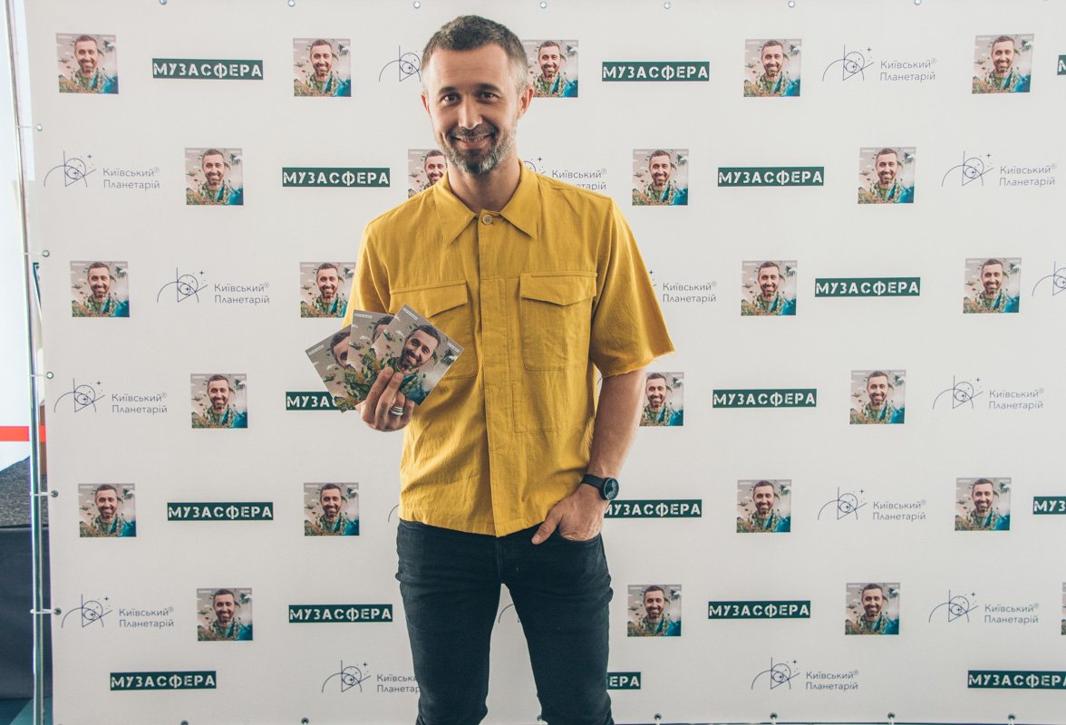 Альбом уже вышел на дисках, а скоро будет и на виниле