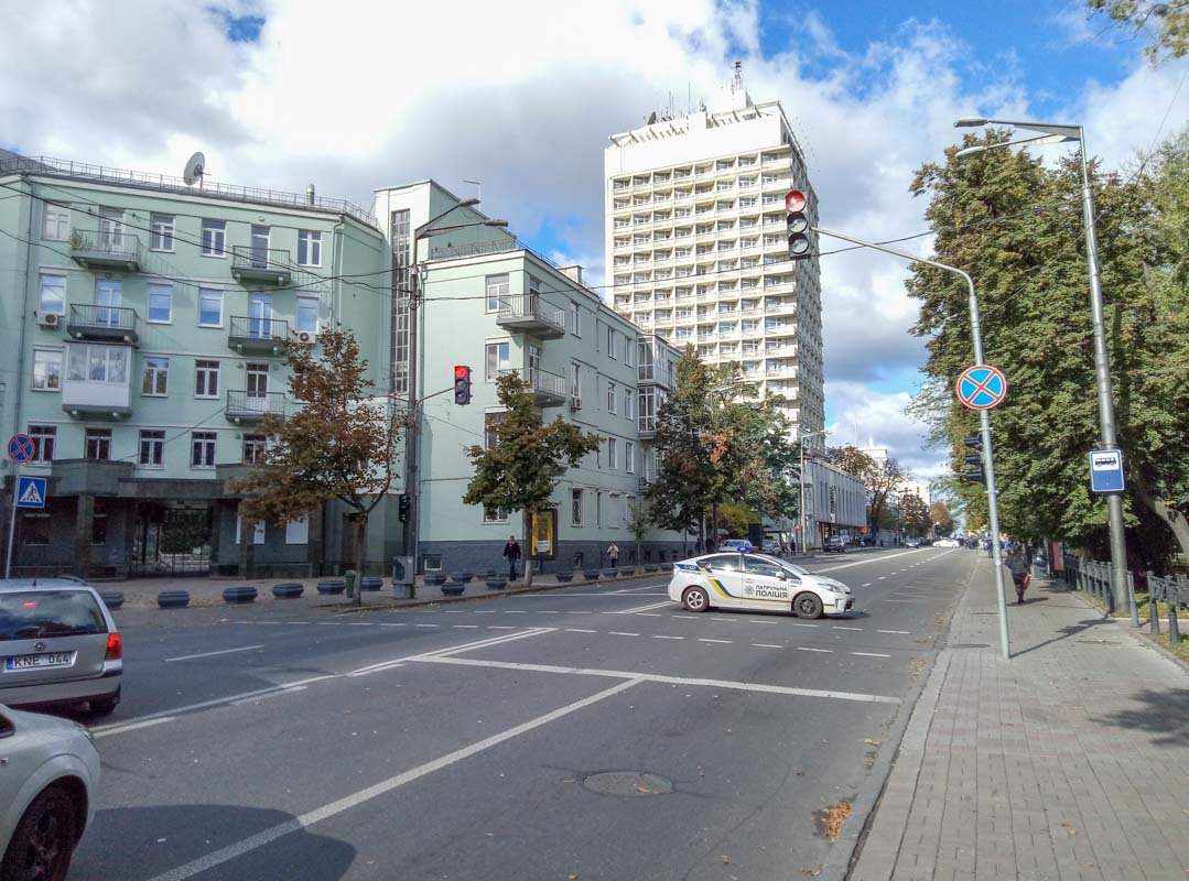 В Киеве проходит марш членов НАН Украины В Киеве проходит марш членов НАН Украины