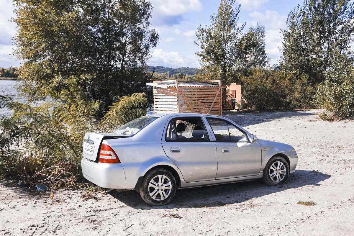 Автомобиль находился на расстоянии 25 метров от берега и на глубине 6 метров