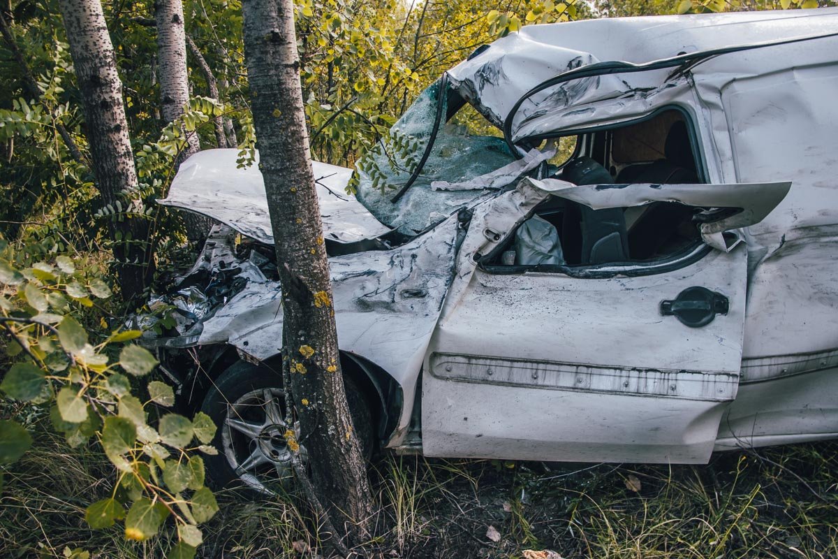 Fiat от удара выбросило в кювет Fiat от удара выбросило в кювет