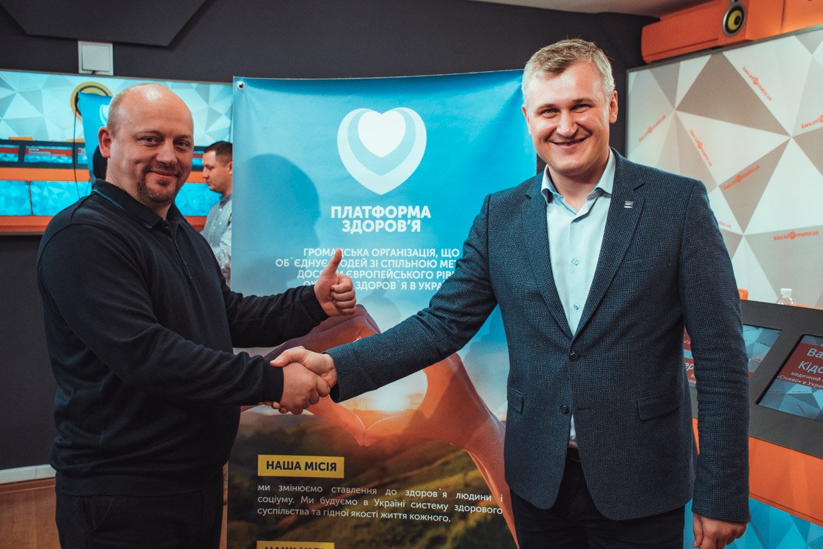 Также все присутствующие на церемонии награждения участники конкурса «Главный врач 2018» были награждены дипломами об участии в конкурсе и призами от партнеров мероприятия