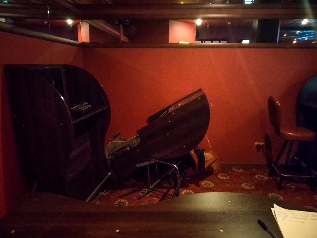 Нападавшие были в капюшонах и балаклавах Нападавшие были в капюшонах и балаклавах