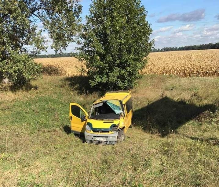 Авария случилась под селом Рогозов около 12:20