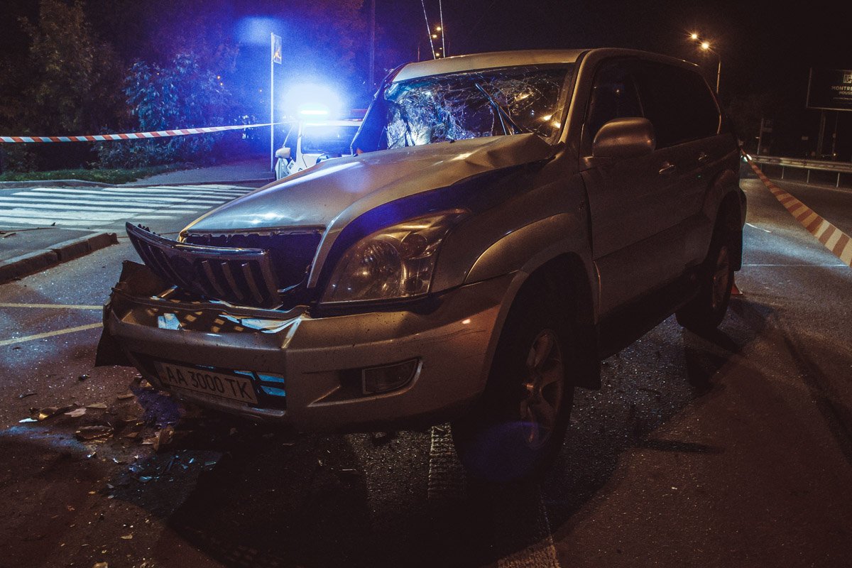 Как утверждает водитель Land Cruiser, его подрезал другой автомобиль Как утверждает водитель Land Cruiser, его подрезал другой автомобиль