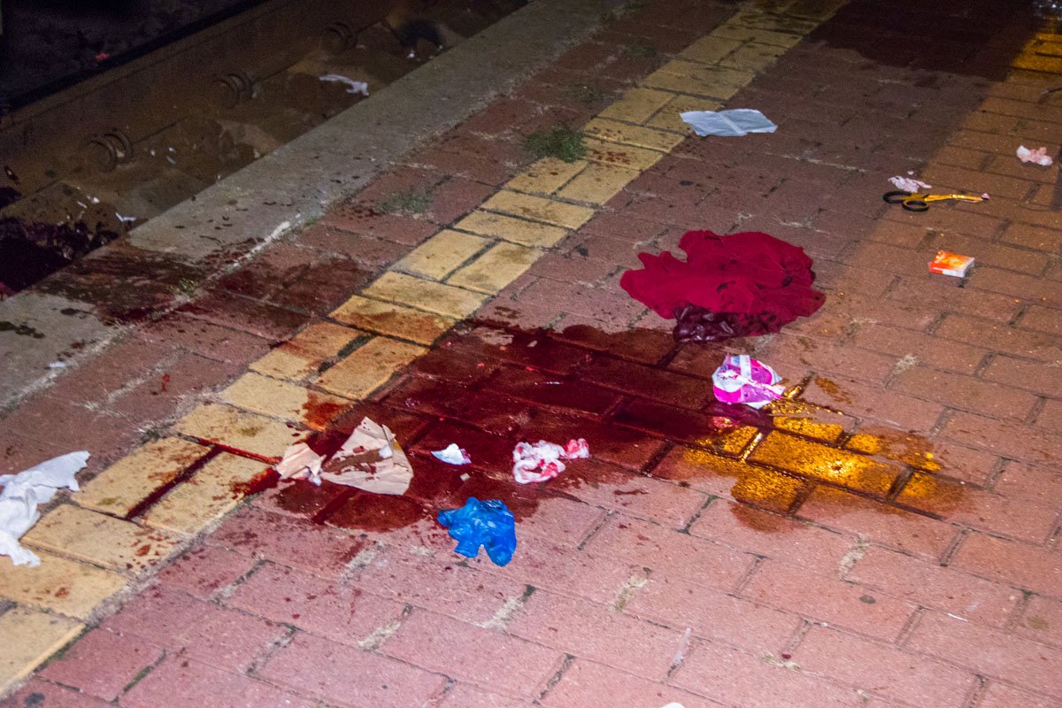 До прибытия медиков первую помощь оказывали проводники