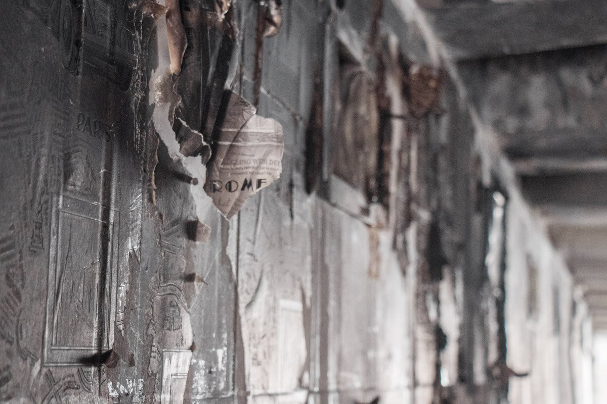 Многие киоски не были обустроены должным образом